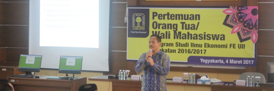 Jalin Silahturahmi dengan Temu Wali Mahasiswa